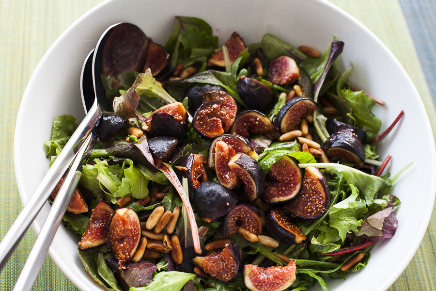 Fig salad with grilled salmon