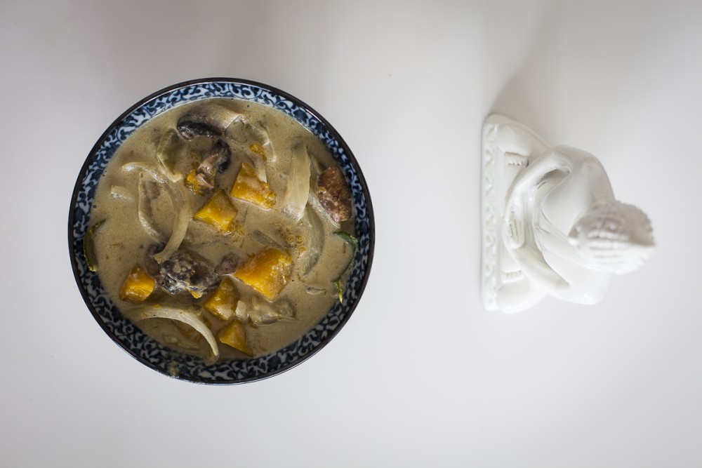 Thai curry with mushrooms and pumpkin
