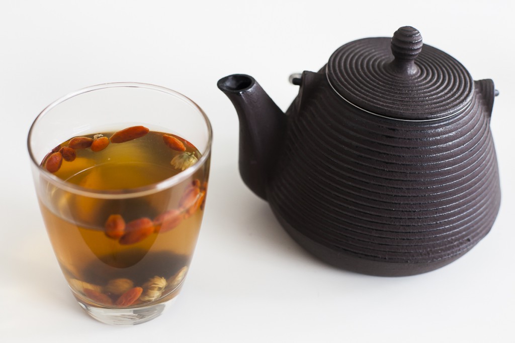 Chrysanthemum plum yoji berry tea