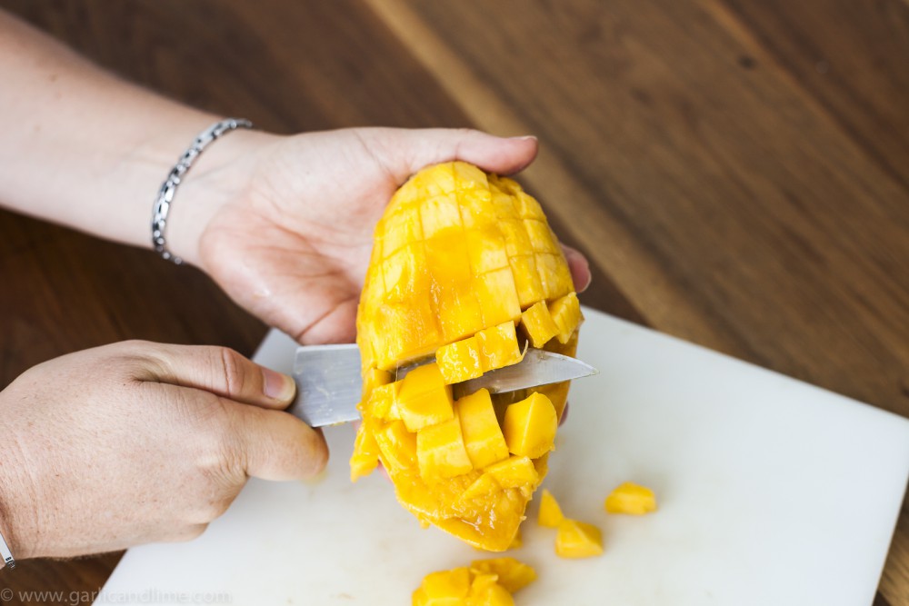 How to cut up a Mango